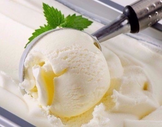 Нежное сладенькое мороженое с потрясающим ванильным вкусом!