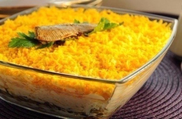 Пикантный салат с любимыми шпротами! Быстро и вкусно Пикантный салат с любимыми шпротами! Быстро и вкусно