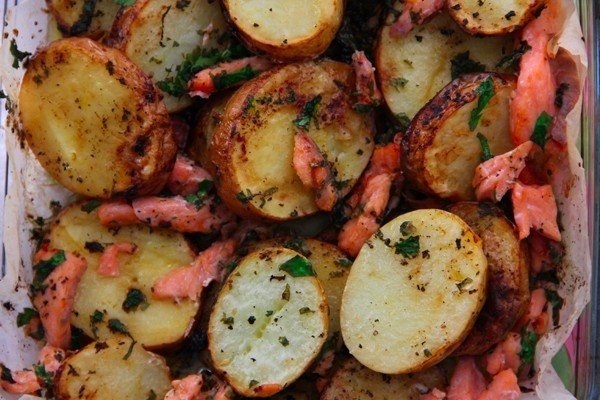 Невероятно вкусное блюдо предлагаем приготовить сегодня! Рецепт очень прост - сохраняйте!