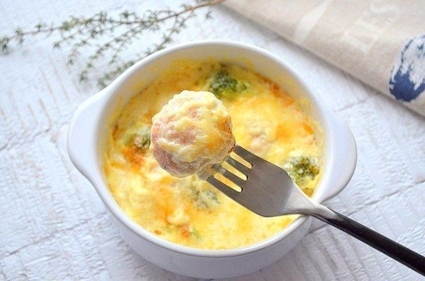 Нежная румяная сырная корочка, а внутри сочная рыбка! Что может быть вкуснее!