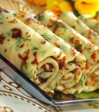 Добавьте в свой обычный рецепт блинов пикантности! Это потрясающе вкусно!