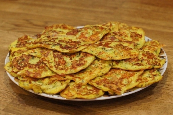 Кабачковые оладьи с сыром.