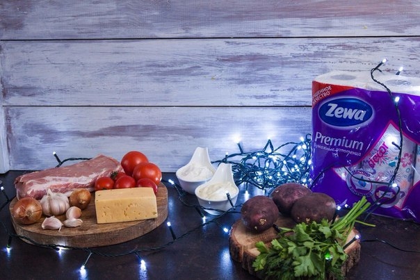 Собирается много гостей? Нужно накормить всех до сыта и очень вкусно! Готовим мясо!