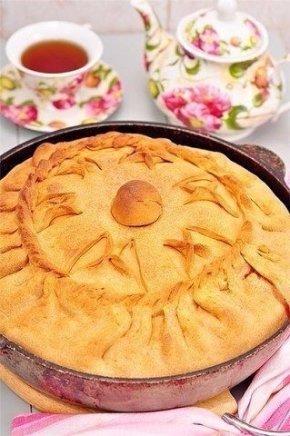 Зур бэлеш - татарский пирог с картофелем и мясом. Необычайно красивая подача! Зур бэлеш - татарский пирог с картофелем и мясом. Необычайно красивая подача!