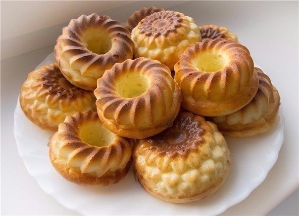 Сырнички - прелесть! Мягкие, нежные, а главное - очень полезные и вкусные! Сырнички - прелесть! Мягкие, нежные, а главное - очень полезные и вкусные!