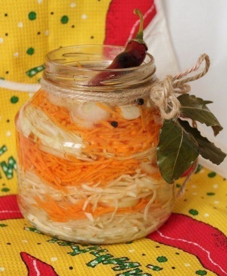 Сочная хрустящая капустка это невероятно вкусно! Приготовьте обязательно!