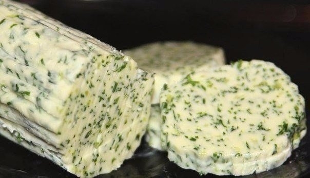 Предлагаем приготовить очень ароматное и вкусное масло к завтраку.