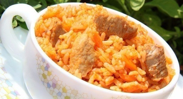 Плов очень вкусное, сочное, сытное блюдо. Им запросто можно накормить большую компанию!