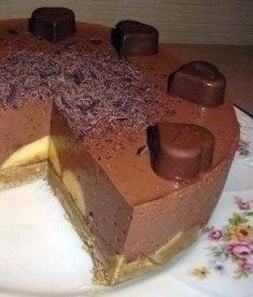 Случилась тут у меня недавно оказия - духовка поломалась. И мне на помощь в приготовлении тортов при
