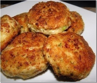 Очень быстрые и вкусные котлетки. Дети их просто обожают!