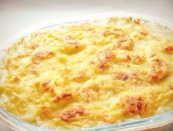 Курочка в духовке всегда хороша! А вот если еще в аппетитную шубку ее одеть - вообще прелесть!