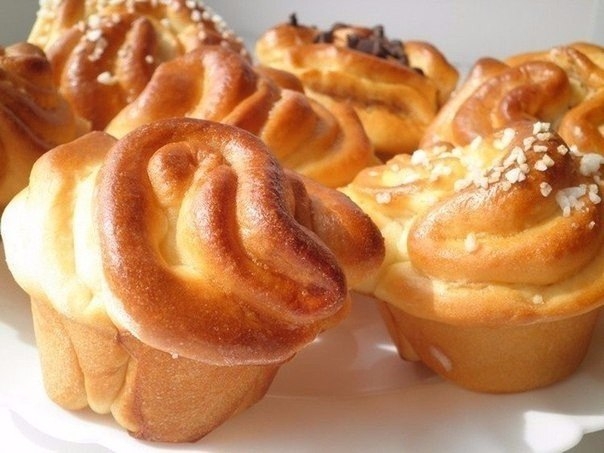 СДОБНЫЕ БУЛОЧКИ