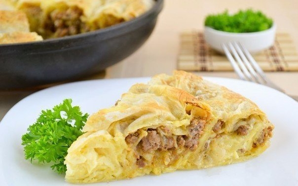 Мясной пирог из лаваша.